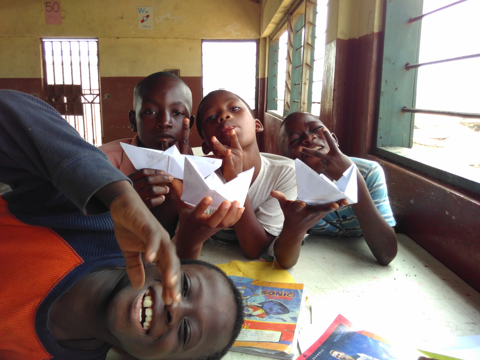 Schule und Spaß miteinander verknüpfen, in Zukunft wird jedes Blatt zu einem Papierboot Schule und Spaß miteinander verknüpfen, in Zukunft wird jedes Blatt zu einem Papierboot